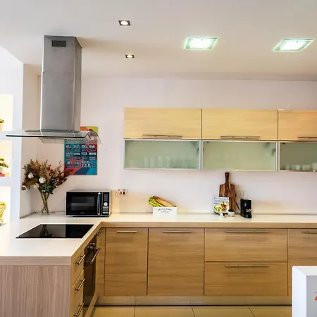 A Stylish Seaside Daire