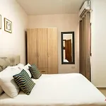 A Stylish Seaside In Apartman *