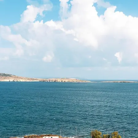 A Stylish Seaside In Apartament *