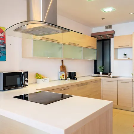 Apartment A Stylish Seaside In