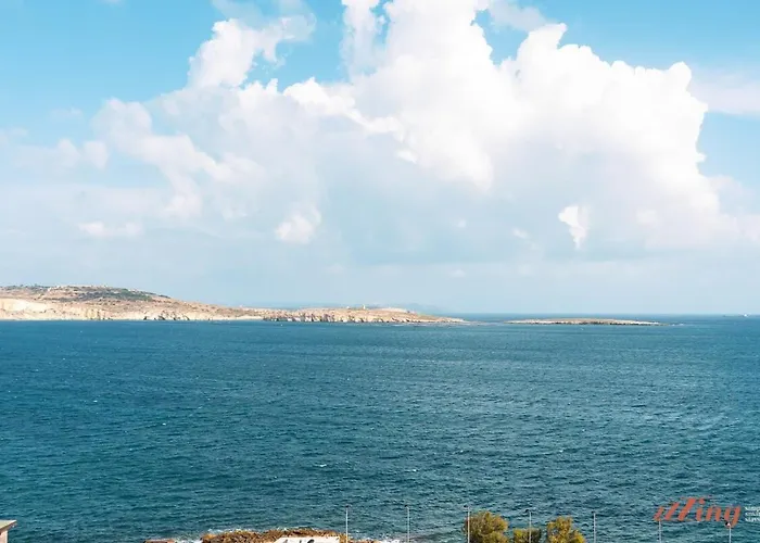 A Stylish Seaside Apartament *