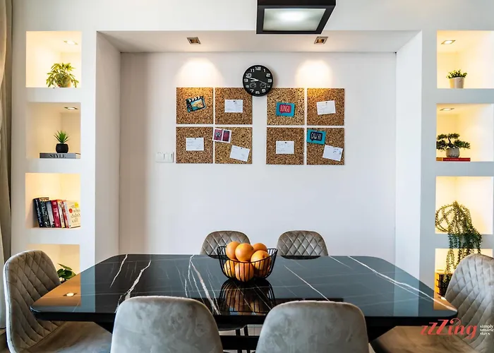 A Stylish Seaside Apartament