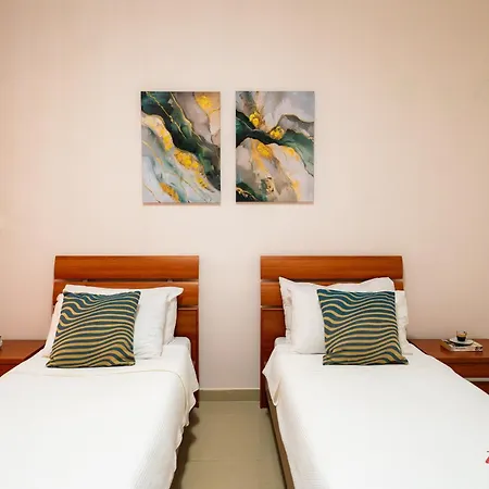 A Stylish Seaside * St. Paul's Bay