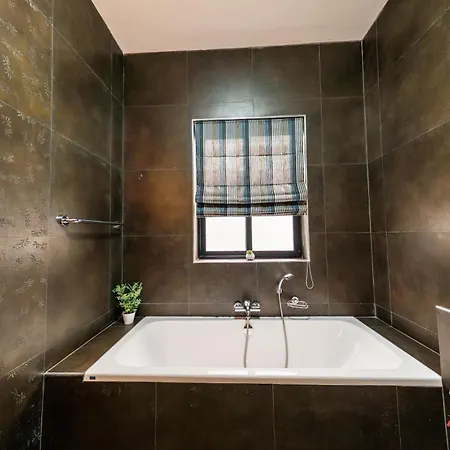 A Stylish Seaside Apartament St. Paul's Bay