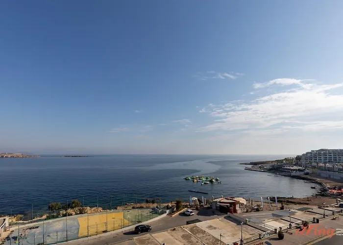 A Stylish Seaside * St Paul's Bay